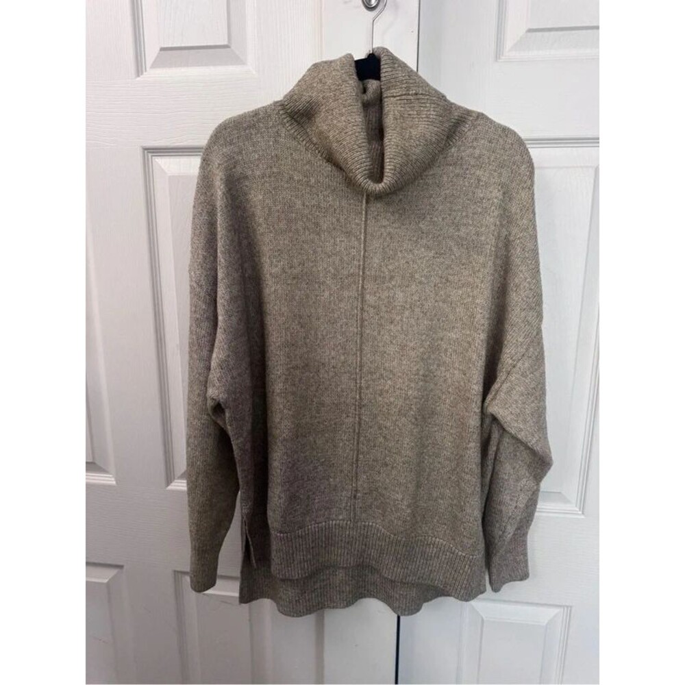 H&M Beige Heathered Turtleneck Sweater Medium